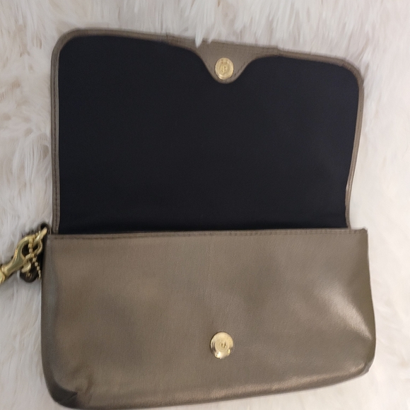 Coach "Ashley" wristlet - Picture 2 of 6